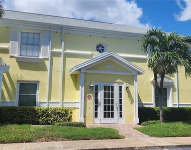 5215 Coquina Key Drive Se - Photo Thumbnail 1