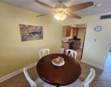 5215 Coquina Key Drive Se - Photo Thumbnail 11