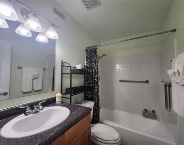 5215 Coquina Key Drive Se - Photo Thumbnail 14