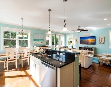 4808 Gulf Drive - Photo Thumbnail 5