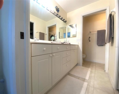 801 Gondola Park Drive - Photo Thumbnail 10