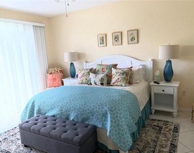 200 Harbor Walk Drive - Photo Thumbnail 8