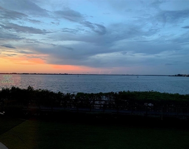 200 Harbor Walk Drive - Photo Thumbnail 22