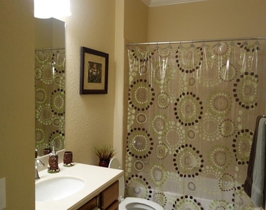 339 River Enclave Court - Photo Thumbnail 12