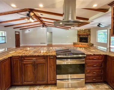3502 Sunbeam Drive - Photo Thumbnail 4
