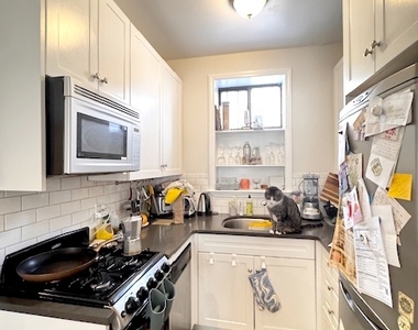 14 West 76th Street - Photo Thumbnail 2