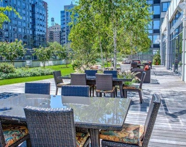 Columbus Avenue - Photo Thumbnail 4