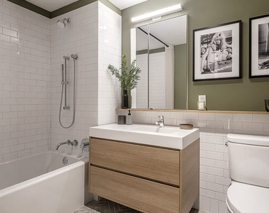 West 28th Street - Photo Thumbnail 1