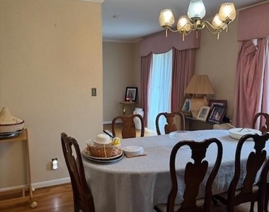 2183 Aldah Drive - Photo Thumbnail 3