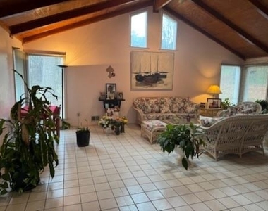 2183 Aldah Drive - Photo Thumbnail 2