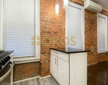46 Grand Street - Photo Thumbnail 9