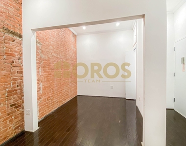 46 Grand Street - Photo Thumbnail 6