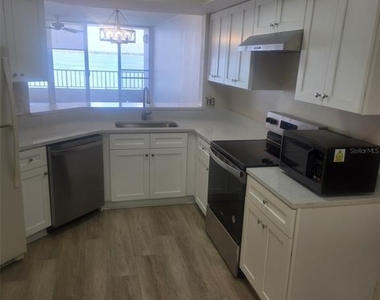 5153 Isla Key Boulevard S - Photo Thumbnail 3