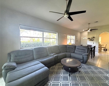 1759 Fountain View Circle - Photo Thumbnail 7