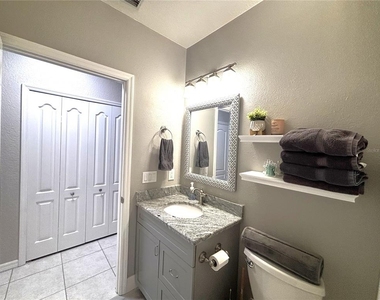 1759 Fountain View Circle - Photo Thumbnail 15
