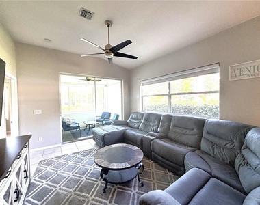 1759 Fountain View Circle - Photo Thumbnail 5
