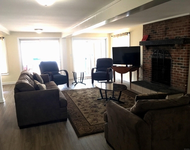 989 Fairfield Beach Road - Photo Thumbnail 10