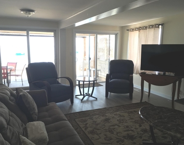 989 Fairfield Beach Road - Photo Thumbnail 13