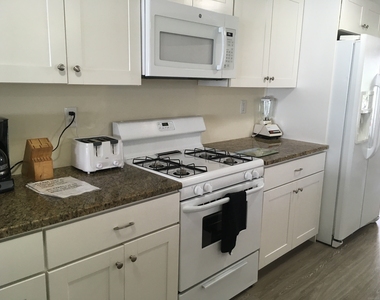 989 Fairfield Beach Road - Photo Thumbnail 3