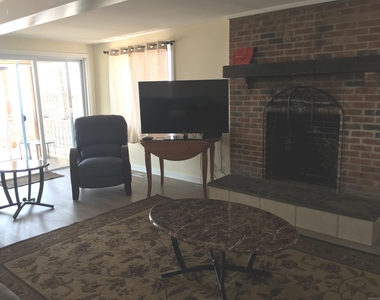 989 Fairfield Beach Road - Photo Thumbnail 12