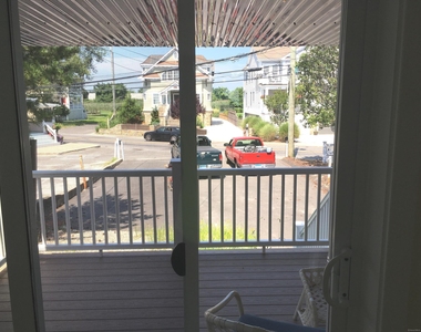 989 Fairfield Beach Road - Photo Thumbnail 8