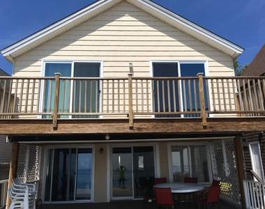 989 Fairfield Beach Road - Photo Thumbnail 23