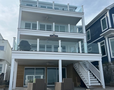 1019 Fairfield Beach Road - Photo Thumbnail 11