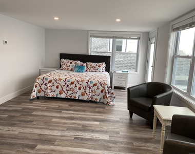 1019 Fairfield Beach Road - Photo Thumbnail 6