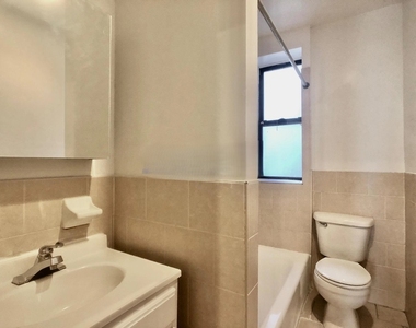 172nd Street,  Ft Washington Avenue - Photo Thumbnail 9