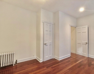 172nd Street,  Ft Washington Avenue - Photo Thumbnail 8