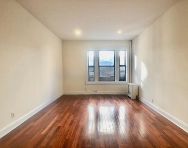 172nd Street,  Ft Washington Avenue - Photo Thumbnail 0