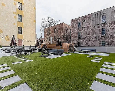 815 Flatbush Avenue - Photo Thumbnail 2