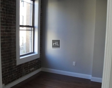 West 111th Street - Photo Thumbnail 2