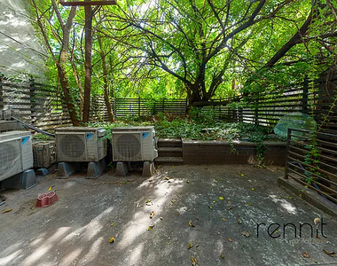 1042 Flushing Avenue - Photo Thumbnail 11