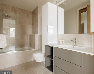 313 Race Street - Photo Thumbnail 10