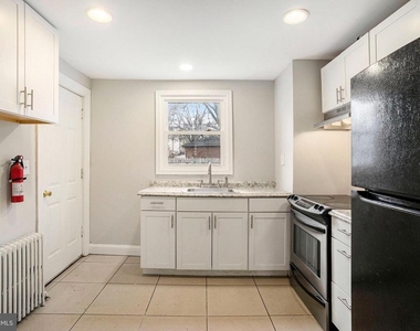 114 N Evans Street - Photo Thumbnail 5