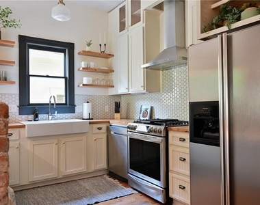189 Berean - Photo Thumbnail 19