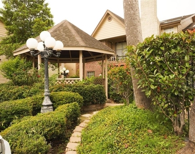 2121 Hepburn Street - Photo Thumbnail 2