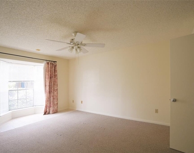 2121 Hepburn Street - Photo Thumbnail 15