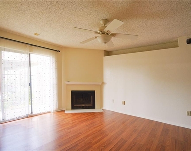 2121 Hepburn Street - Photo Thumbnail 7