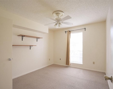 2121 Hepburn Street - Photo Thumbnail 16