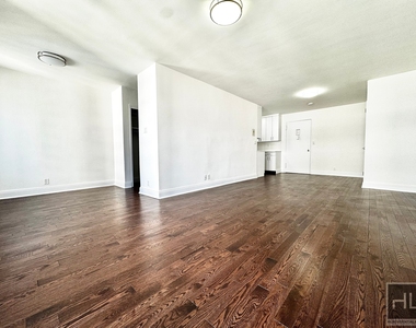 E 89 St - Photo Thumbnail 1