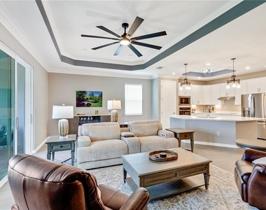 12584 Wellen Golf Street - Photo Thumbnail 10