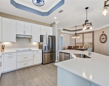 12584 Wellen Golf Street - Photo Thumbnail 11