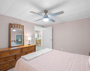 925 Iglesia Drive - Photo Thumbnail 14