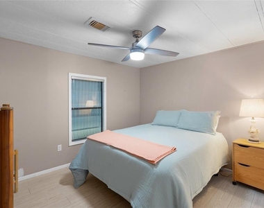925 Iglesia Drive - Photo Thumbnail 17