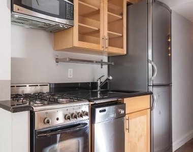 232 Elizabeth Street - Photo Thumbnail 5