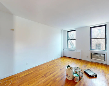 West 22 nd Street - Photo Thumbnail 0
