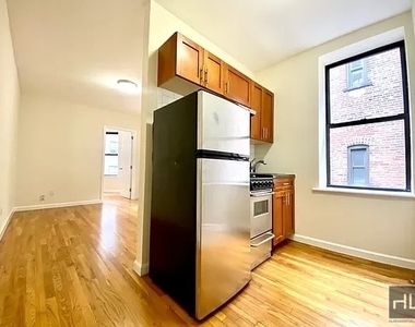East 80th Street - Photo Thumbnail 6