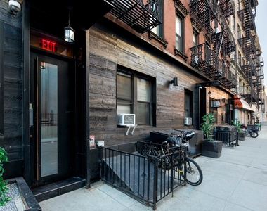117 Elizabeth Street - Photo Thumbnail 7